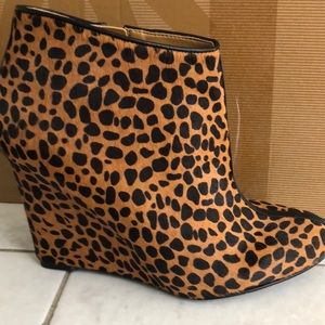 BRAND NEW NEVER WORN! Animal print bootie